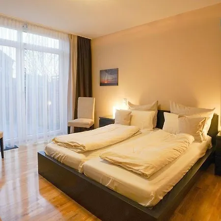 Barons Residenz 3 *
